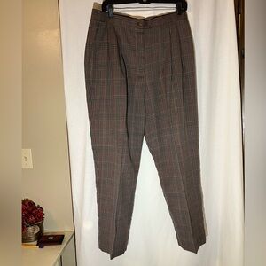 Plaid pants with pleats